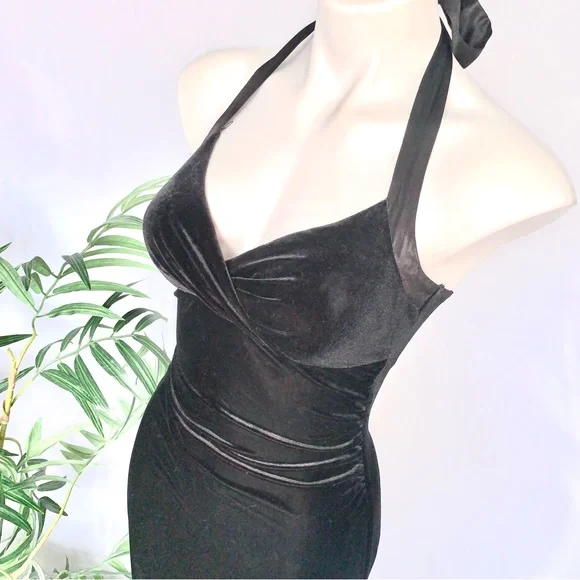 v i n t a g e :: Gorgeous Black Velvet Corset Tie Halter Maxi Dress - Picture 2 of 14